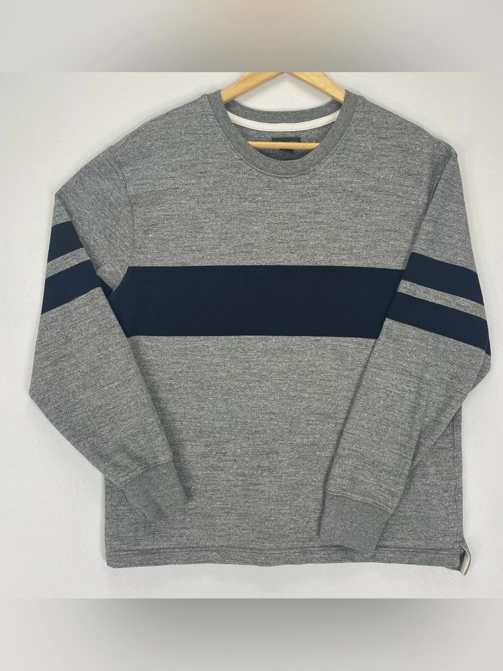 J Crew Always Rugby Shirt Men’s L Gray Blue Stripe Heavyweight Fleece Pullover